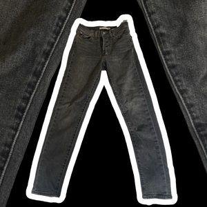 Levi Wedgie Skinny Jeans size 24. black-grey.